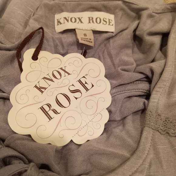 NWT Knox Rose Grey Sleeveless Keyhole Top - Picture 6 of 8